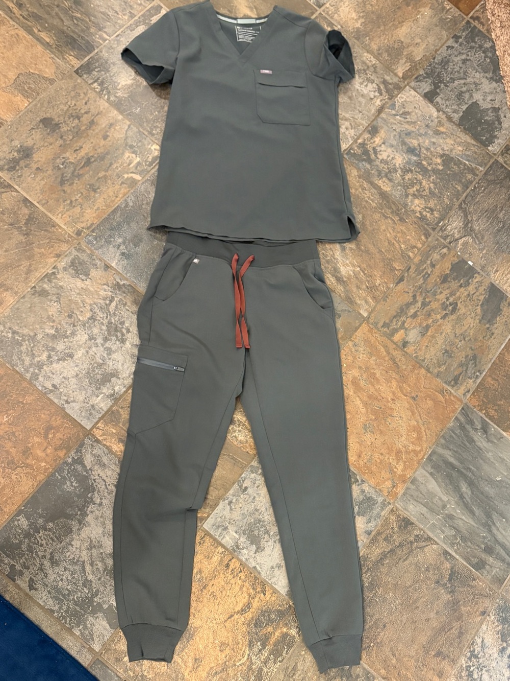 FIGS scrubs set in Olive/gray (bonsai)